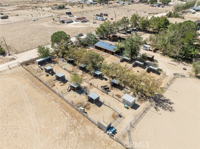 19976 Cornelian, Apple Valley CA: https://media.crmls.org/medias/39dde355-65a2-4a3a-a18e-d6584ad19e73.jpg