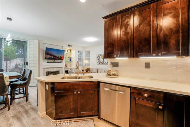 Detail Gallery Image 11 of 27 For 3031 W Canyon, San Diego,  CA 92123 - 3 Beds | 2/1 Baths