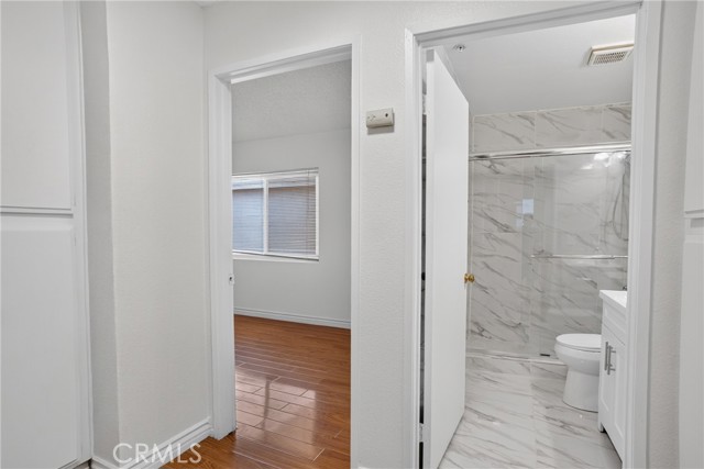 8828 Burnet Ave, 9 photo 27