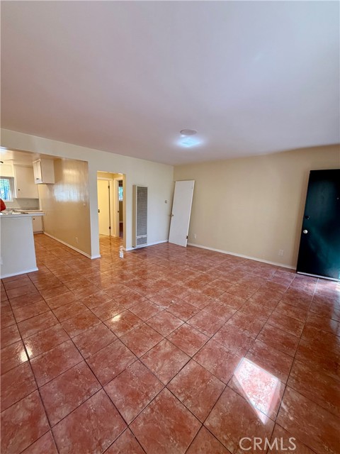 Front Image Thumbnail for CRSR25221720