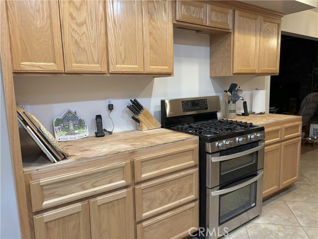 42930 Lake Hughes Road, Lake Hughes CA: https://media.crmls.org/medias/39e01d7c-8c09-4927-a559-2c14c30d4bac.jpg