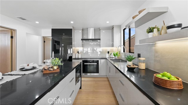 Detail Gallery Image 20 of 55 For 1095 Miramar, Laguna Beach,  CA 92651 - 3 Beds | 2 Baths