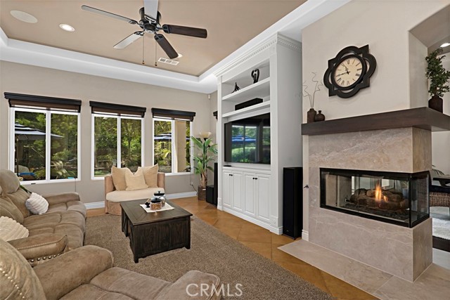 Detail Gallery Image 9 of 25 For 2407 Margie Way, Vista,  CA 92084 - 4 Beds | 4/1 Baths