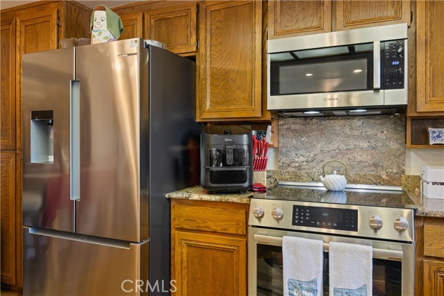 Detail Gallery Image 31 of 55 For 7795 Richard Dr, Lucerne,  CA 95458 - 4 Beds | 3 Baths