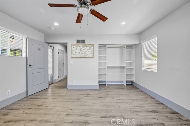 Image 49 of 74 For 17153 Rayen Street