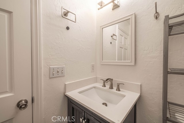 Detail Gallery Image 32 of 37 For 114 Winding, Big Bear City,  CA 92314 - 2 Beds | 1/1 Baths