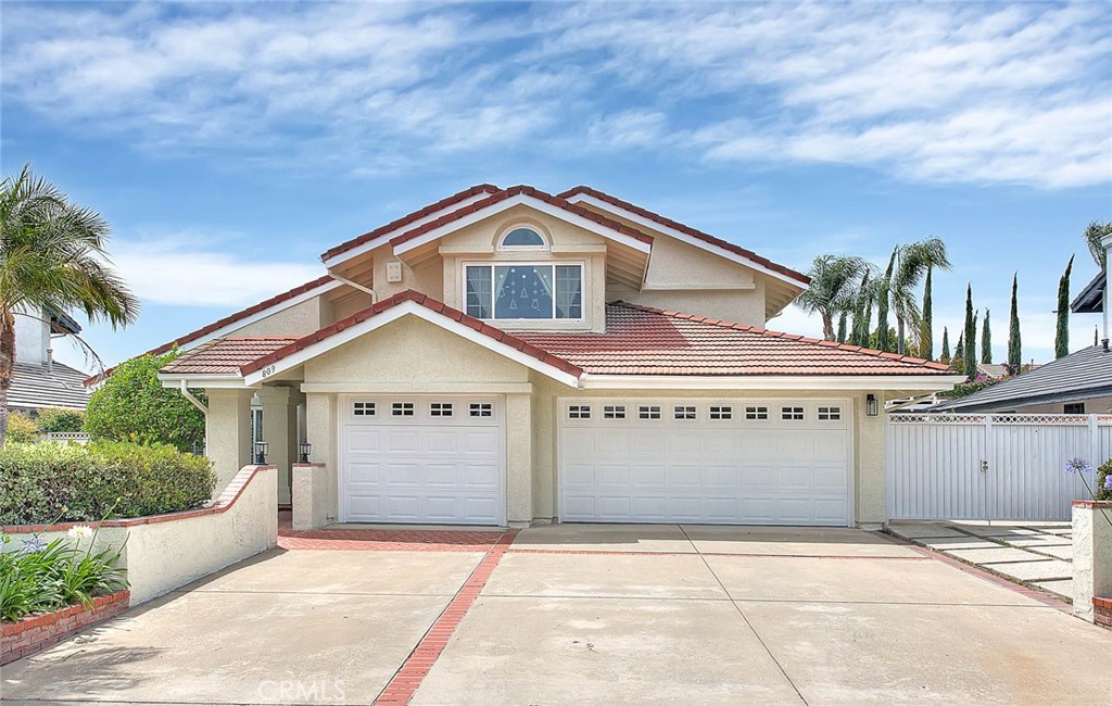 809 Crystal Water Lane