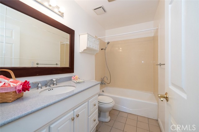 Detail Gallery Image 10 of 44 For 15723 La Subida Dr #7,  Hacienda Heights,  CA 91745 - 2 Beds | 2 Baths