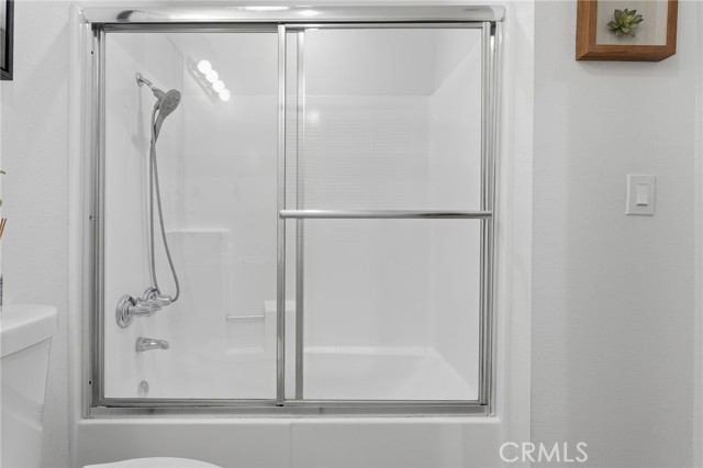 Detail Gallery Image 14 of 31 For 28031 Sarabande, Canyon Country,  CA 91387 - 3 Beds | 2 Baths