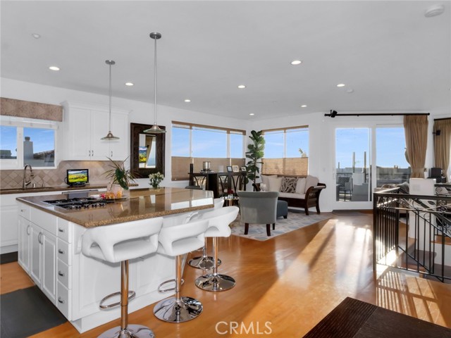 3316 Alma Avenue, Manhattan Beach, California 90266, 5 Bedrooms Bedrooms, ,4 BathroomsBathrooms,Residential,Sold,Alma,SB22035923