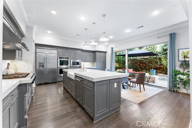 Detail Gallery Image 13 of 57 For 202 Geyser, Irvine,  CA 92618 - 4 Beds | 4/1 Baths