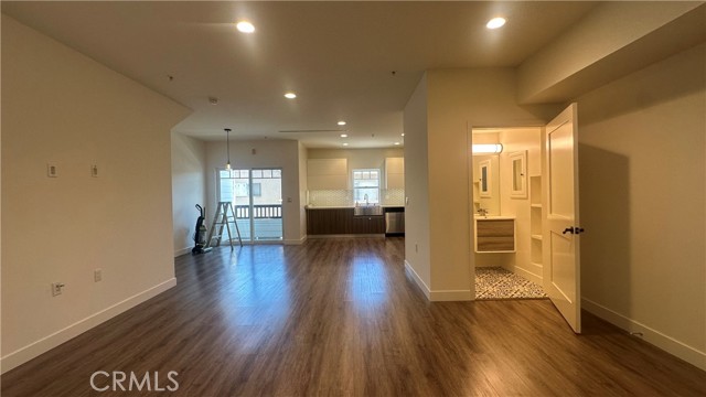 4818 Satsuma Avenue, North Hollywood CA: https://media.crmls.org/medias/39e54ca3-752d-4bd9-b9eb-bd81db476144.jpg