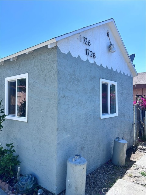 1728 W 55th Street, Los Angeles CA: https://media.crmls.org/medias/39e6df86-8a6b-4818-acf8-9e7ae3830393.jpg