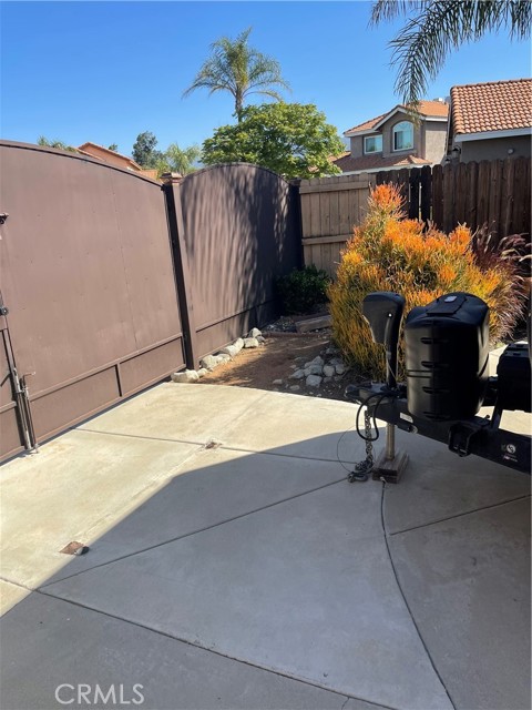 Detail Gallery Image 3 of 18 For 3669 N Orangewood Ave, Rialto,  CA 92377 - 4 Beds | 2 Baths