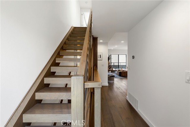 Detail Gallery Image 14 of 32 For 439 Camino De Las Colinas, Redondo Beach,  CA 90277 - 3 Beds | 2/1 Baths