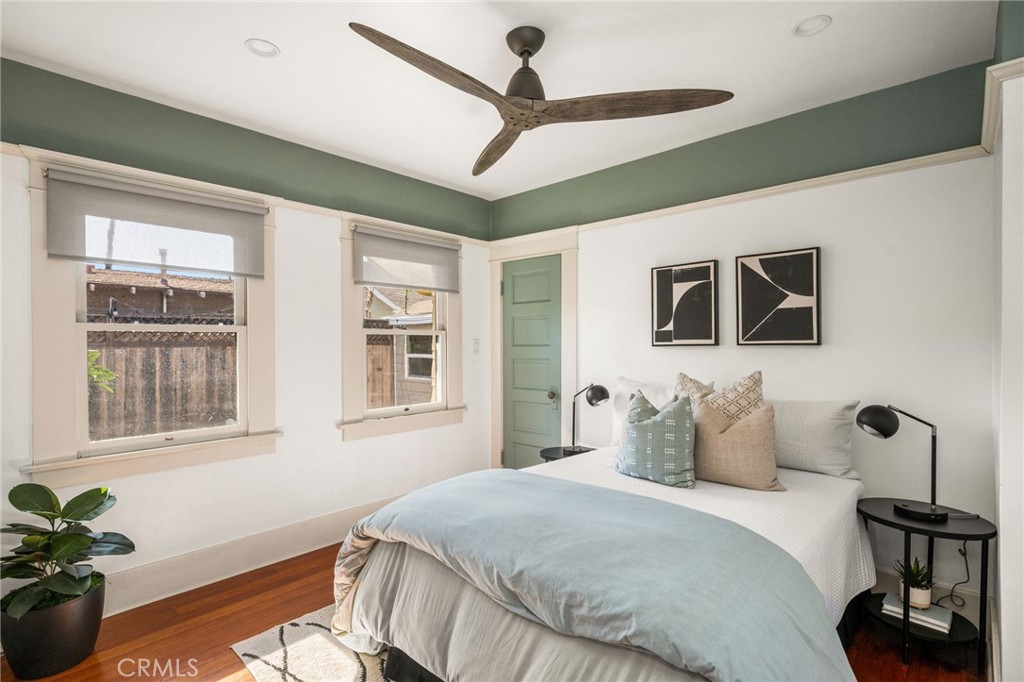 https://media.crmls.org/medias/39e839d2-51b3-4d83-9762-5932a586fc68.jpg?preset=X-Large