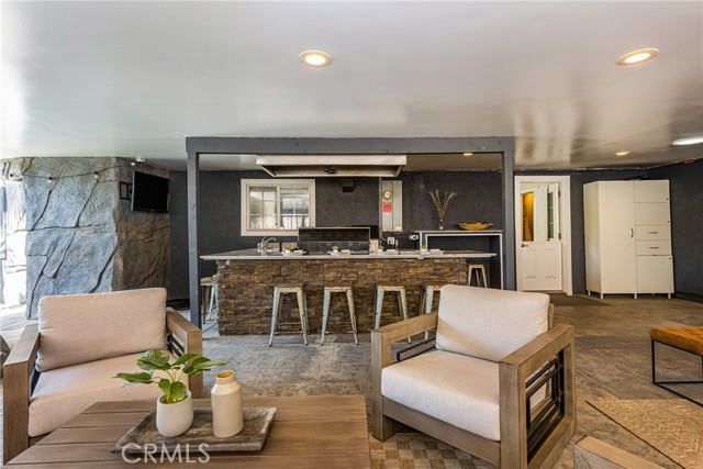 Detail Gallery Image 26 of 36 For 20402 Seven Seas Ln, Huntington Beach,  CA 92646 - 4 Beds | 3/1 Baths