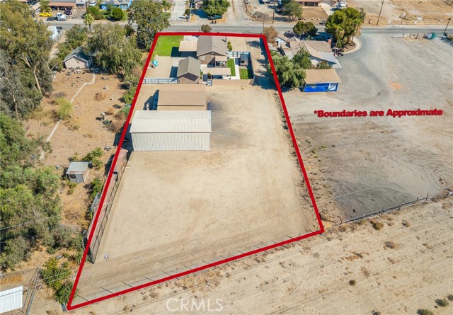 19585 Jurupa Avenue, Bloomington CA: https://media.crmls.org/medias/39e8dce0-dc4f-4579-89e2-64c820248718.jpg