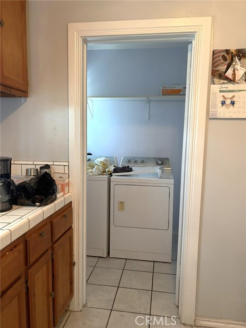 Detail Gallery Image 3 of 8 For 4323 W 105th St, Inglewood,  CA 90304 - 2 Beds | 2 Baths