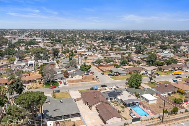 9649 Grace Street, Fontana CA: https://media.crmls.org/medias/39e96bde-7eef-49ae-b430-d0e305f20660.jpg