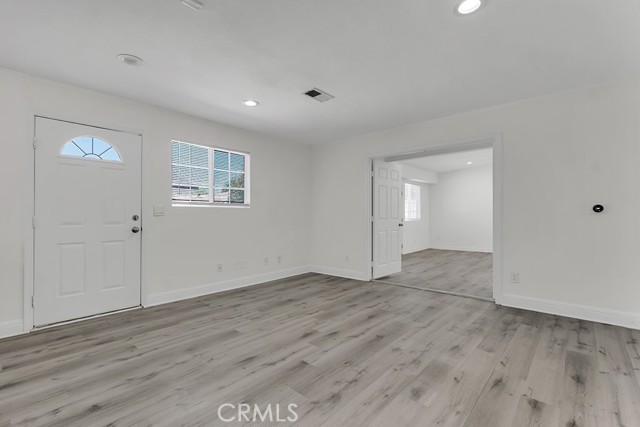 5434 Sylvia Avenue, Tarzana CA: https://media.crmls.org/medias/39eb10ab-1096-432c-b090-c90009d33ef5.jpg