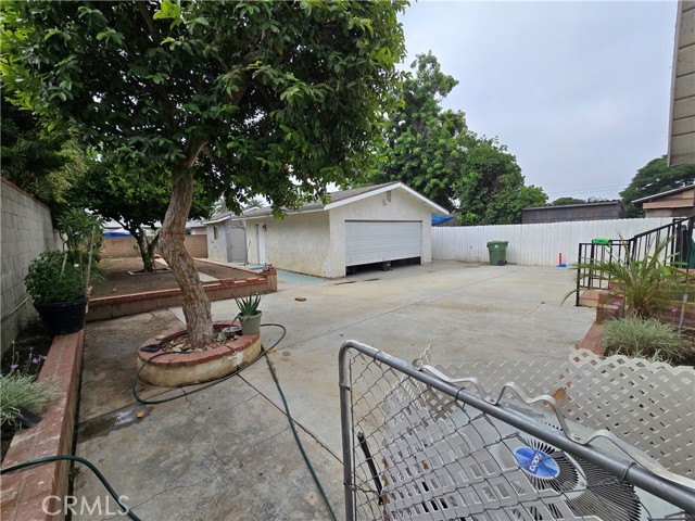 13966 Fox Street, San Fernando CA: https://media.crmls.org/medias/39eb4d0b-e746-4b28-b933-18ef46c0d345.jpg