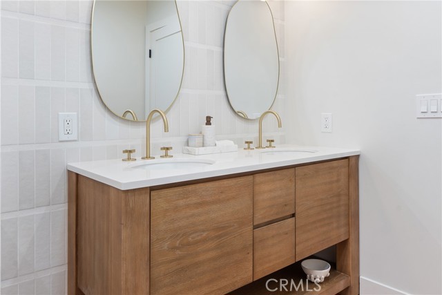 3924 Dublin Avenue, Los Angeles CA: https://media.crmls.org/medias/39eb9c84-6f2c-4966-a2e9-8a92c58bffe4.jpg