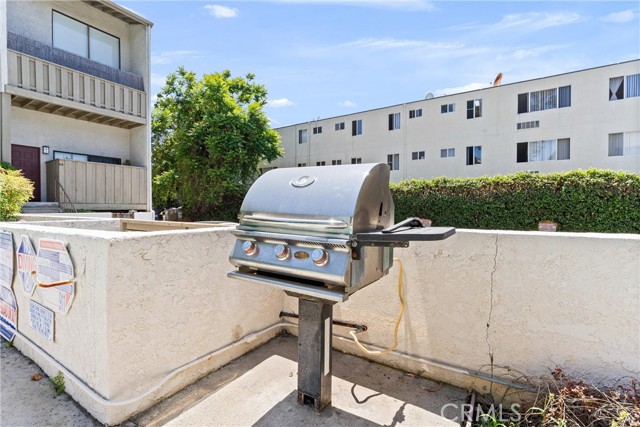 Detail Gallery Image 25 of 28 For 18433 Hatteras St #506,  Tarzana,  CA 91356 - 2 Beds | 2 Baths