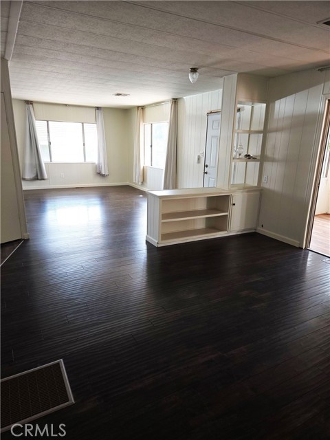 Detail Gallery Image 7 of 9 For 840 E Foothill #132,  Azusa,  CA 91702 - 2 Beds | 2 Baths