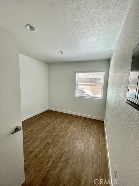 Detail Gallery Image 11 of 13 For 338 Linden Ave, Long Beach,  CA 90802 - – Beds | – Baths