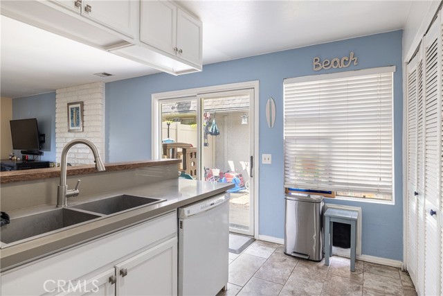 Detail Gallery Image 9 of 22 For 3645 Ketch Ave a,  Oxnard,  CA 93035 - 3 Beds | 2 Baths