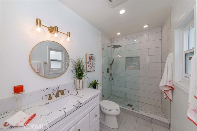 1255 North Harper Avenue, 17 photo 7