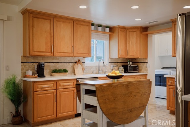 Detail Gallery Image 15 of 40 For 6582 Corrine Cir, Huntington Beach,  CA 92647 - 3 Beds | 2 Baths