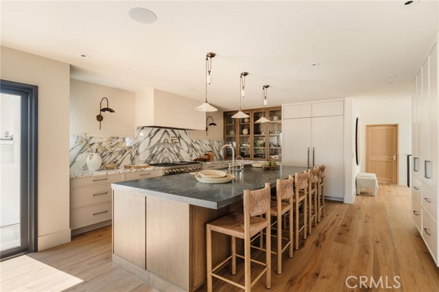 876 5th Street, Manhattan Beach, California 90266, 5 Bedrooms Bedrooms, ,6 BathroomsBathrooms,Residential,For Sale,5th,SB25164993