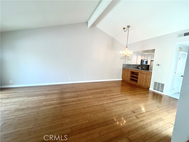 15 Creekwood, Irvine CA: https://media.crmls.org/medias/39f06500-ae5c-4591-80fd-80d3d1c66dbc.jpg