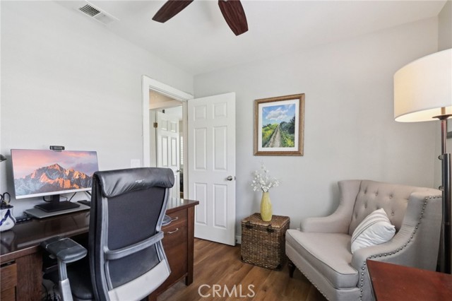 21201 Jasmines Way, Lake Forest CA: https://media.crmls.org/medias/39f0fd49-8ed6-4b98-8a6d-48f327775d16.jpg