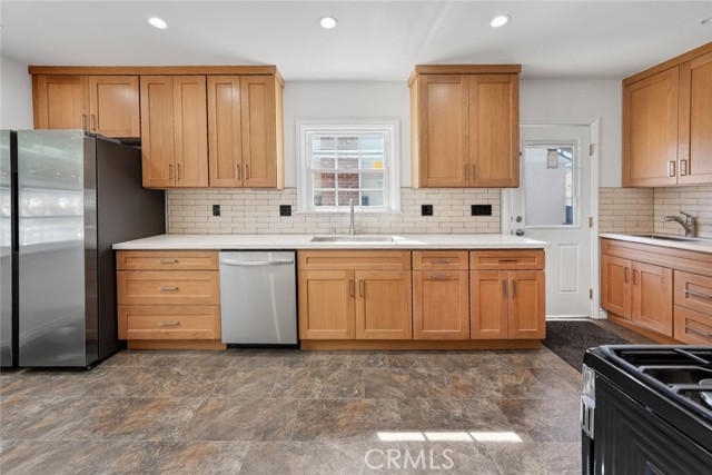 Detail Gallery Image 7 of 29 For 1641 N Catalina, Burbank,  CA 91505 - 3 Beds | 2 Baths