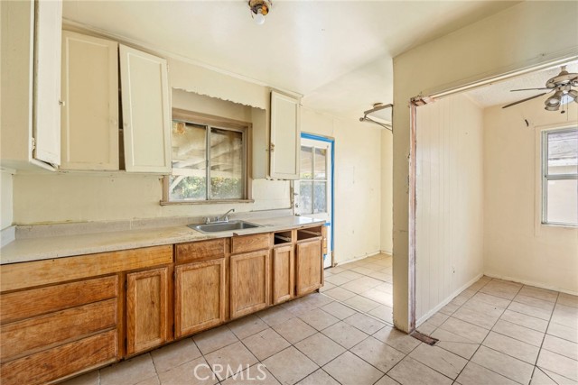 Detail Gallery Image 7 of 28 For 7420 Tujunga Ave, North Hollywood,  CA 91605 - 5 Beds | 2 Baths