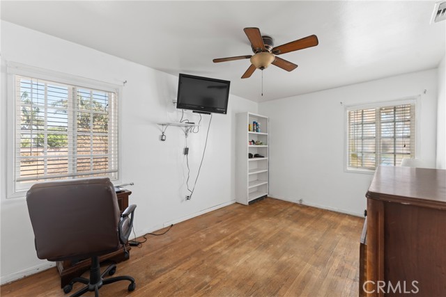Detail Gallery Image 18 of 27 For 944 S Russelee Dr, West Covina,  CA 91790 - 2 Beds | 1 Baths