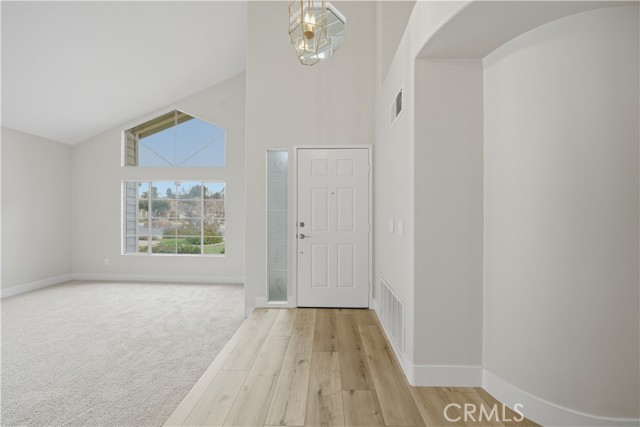 Detail Gallery Image 2 of 42 For 25547 Blackthorne Dr, Murrieta,  CA 92563 - 3 Beds | 3 Baths