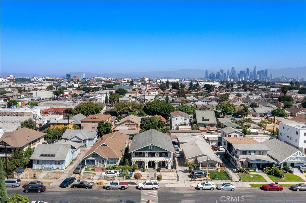 239 W 43rd Street, Los Angeles, CA 90037