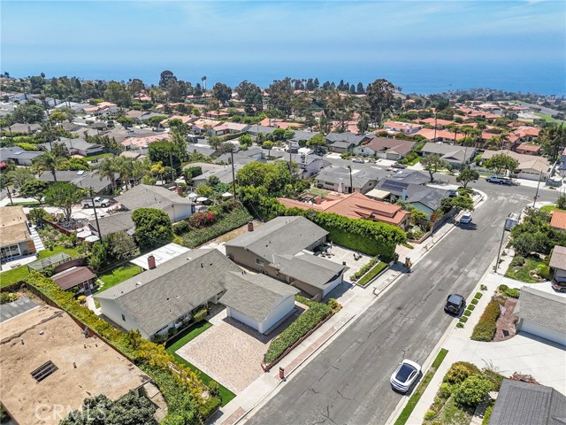 28231 Trailriders Drive, Rancho Palos Verdes CA: https://media.crmls.org/medias/39f34769-3536-4bd0-9cda-a4fb8c7bce9a.jpg