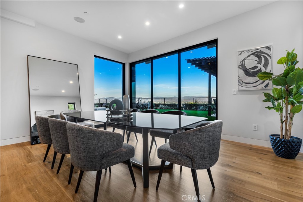 MLS #SR25263958 image #11