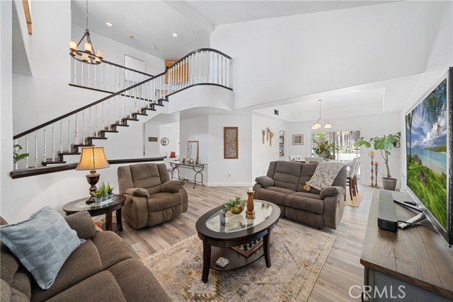 2981 Pembroke Circle, Corona CA: https://media.crmls.org/medias/39f48fd5-2586-4151-9e18-f27b365a9c89.jpg