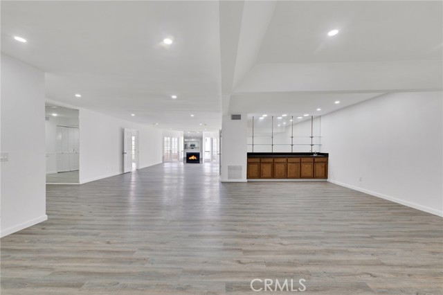 1815 Butler Avenue, Los Angeles CA: https://media.crmls.org/medias/39f4cd9a-9a9c-42b7-8996-eae30bfed59a.jpg