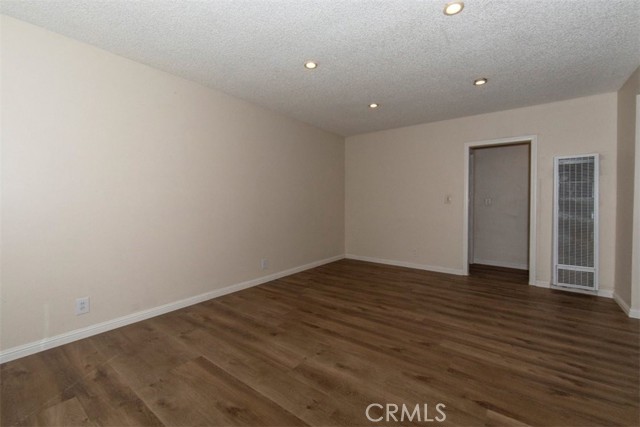 Detail Gallery Image 3 of 15 For 10428 Doty Ave, Hawthorne,  CA 90250 - 2 Beds | 1 Baths