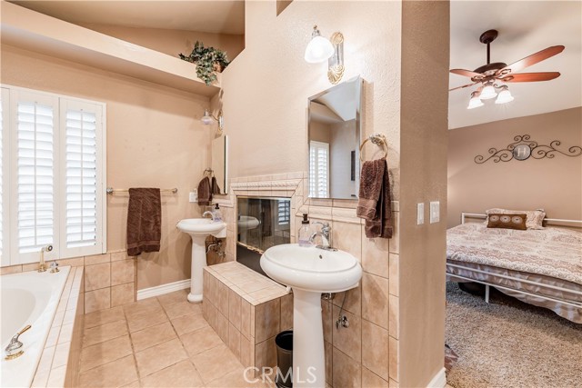 29620 Valle Olvera, Temecula CA: https://media.crmls.org/medias/39f57803-a3a7-4434-a509-bf66e3223e14.jpg