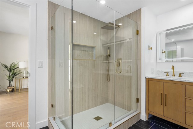Detail Gallery Image 19 of 34 For 12635 Dorina Pl, Granada Hills,  CA 91344 - 5 Beds | 3/1 Baths