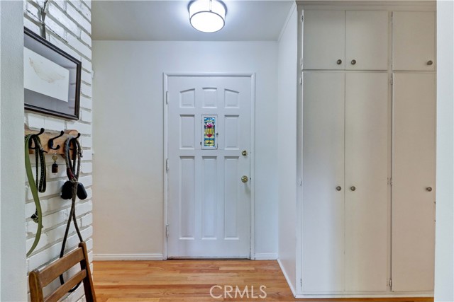 1403 Cuernavaca Place, Claremont CA: https://media.crmls.org/medias/39f69904-bcb5-4ccf-a59a-b7c281941f0e.jpg