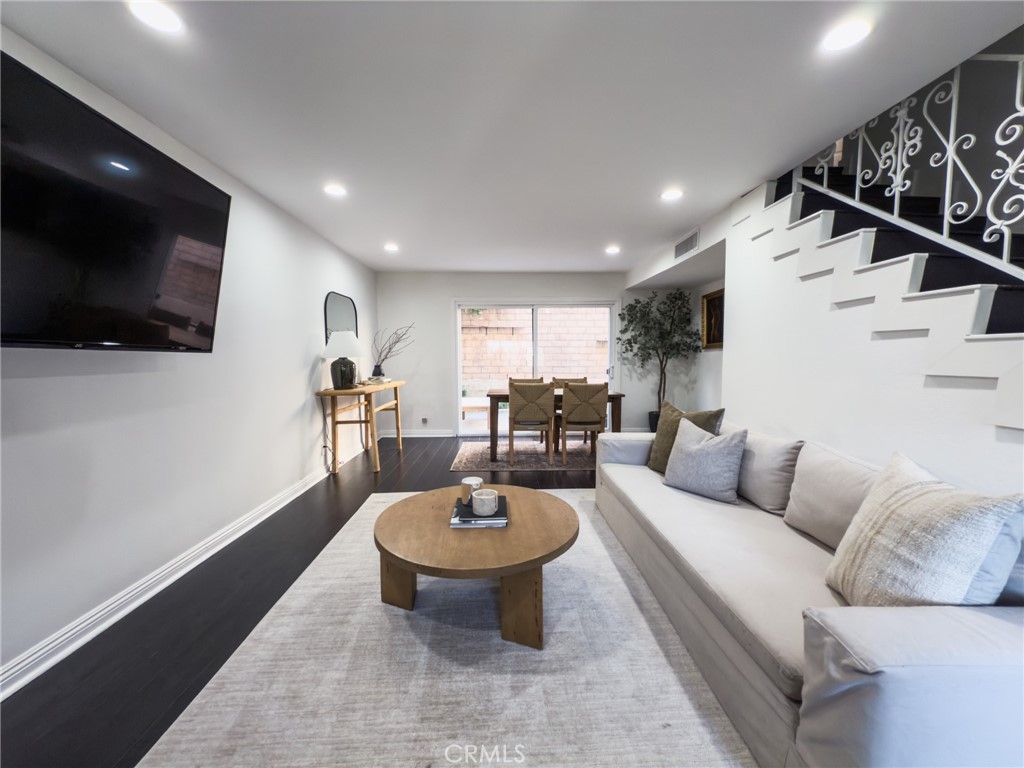 5275 Colodny Drive #4